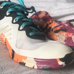 Size 8 Metcon 2 NIKES